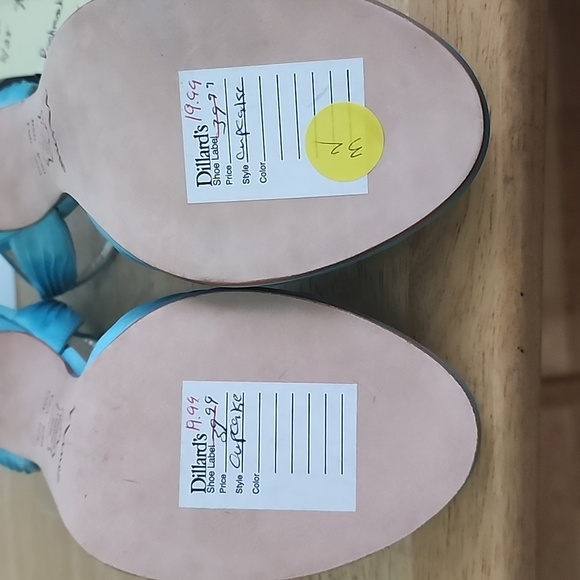 Shoes - Picture 3 of 3